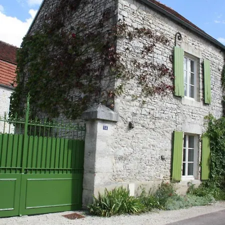 Hébergement de vacances Landreville, 4 Pièces, 6 Personnes - Fr-1-543-146 Landreville
