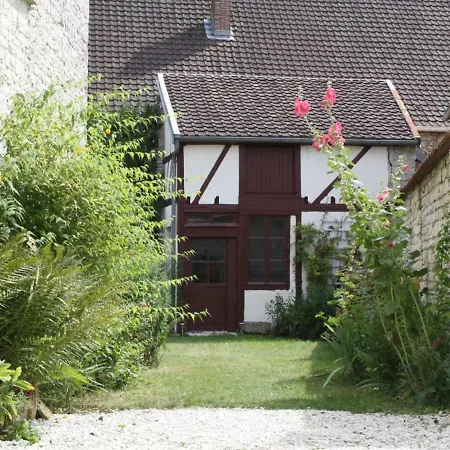 Hébergement de vacances Landreville, 4 Pièces, 6 Personnes - Fr-1-543-146 Landreville