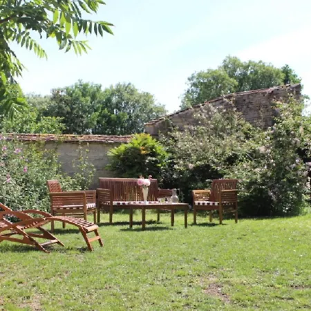 Landreville, 4 Pièces, 6 Personnes - Fr-1-543-146 * Landreville